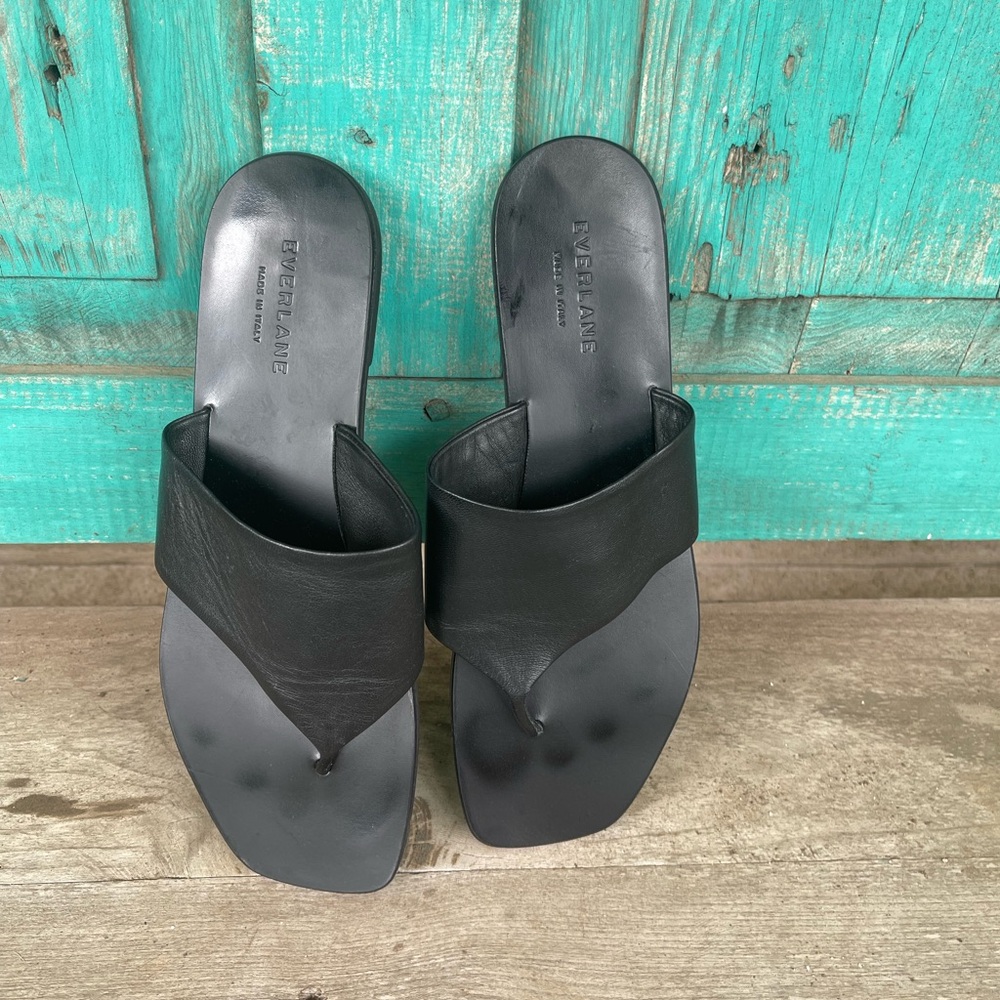 Everlane Black Leather Flip Flops
